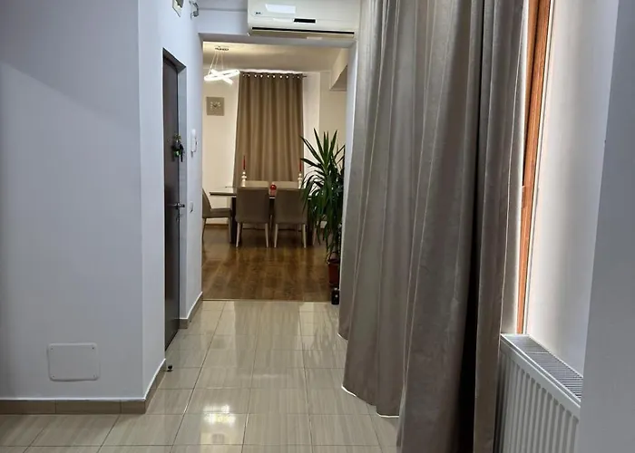 Bright Penthouse Mamaia Nord 公寓 那沃达利
